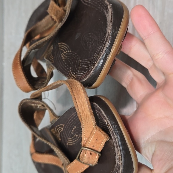 Chaco Women Bronze Thong Leather Sandals Flats shoes sz 7 - Picture 7 of 13